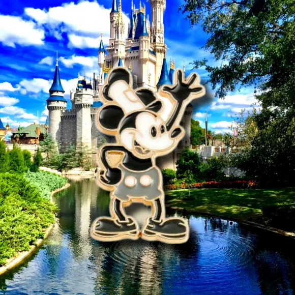 🍁2 for $20 Vintage Mickey Steamboat Willie Black and White Enamel Pin - Picture 2 of 5